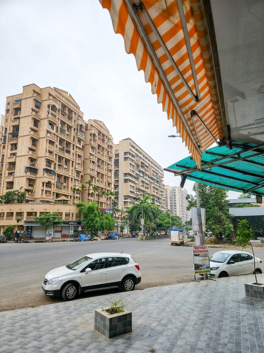 Street outside Aqua Pearl Inn